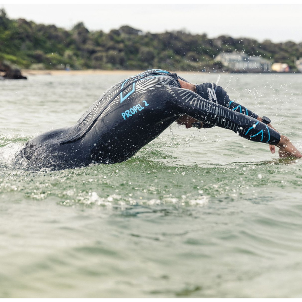 2026 2XU Männer P:2 Propel Swim Neoprenanzug MW4990c - Black / Aloha